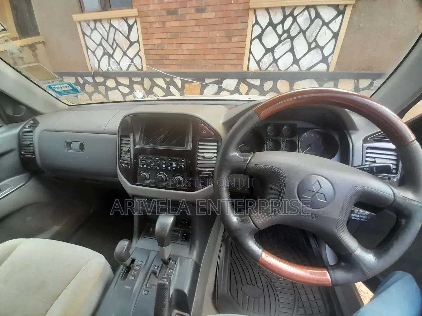 Mitsubishi Pajero 2002 Silver