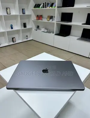 Laptop Apple MacBook Pro 32GB Apple M1 Max SSD 1T