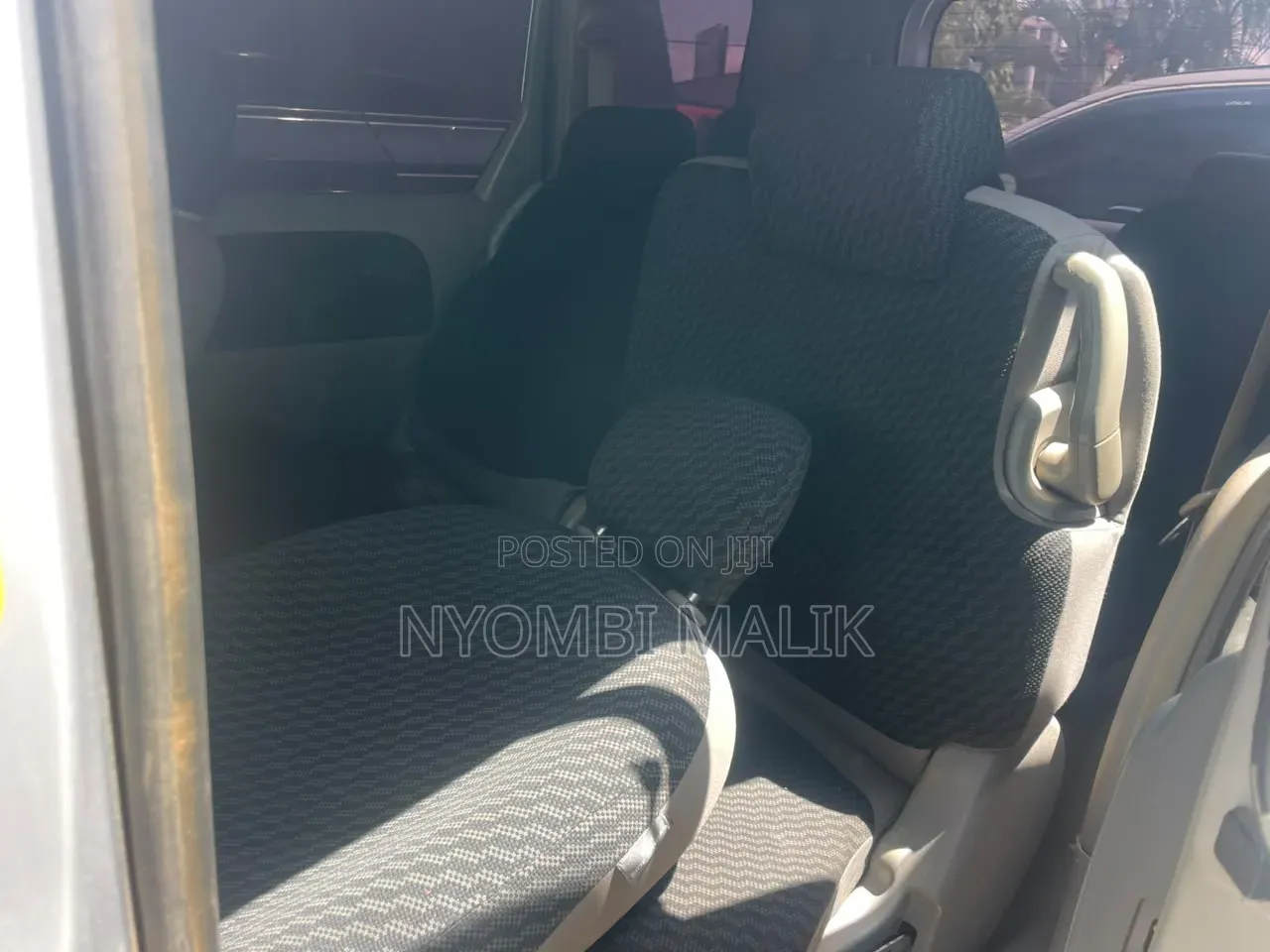 Toyota Sienta 2006 Silver