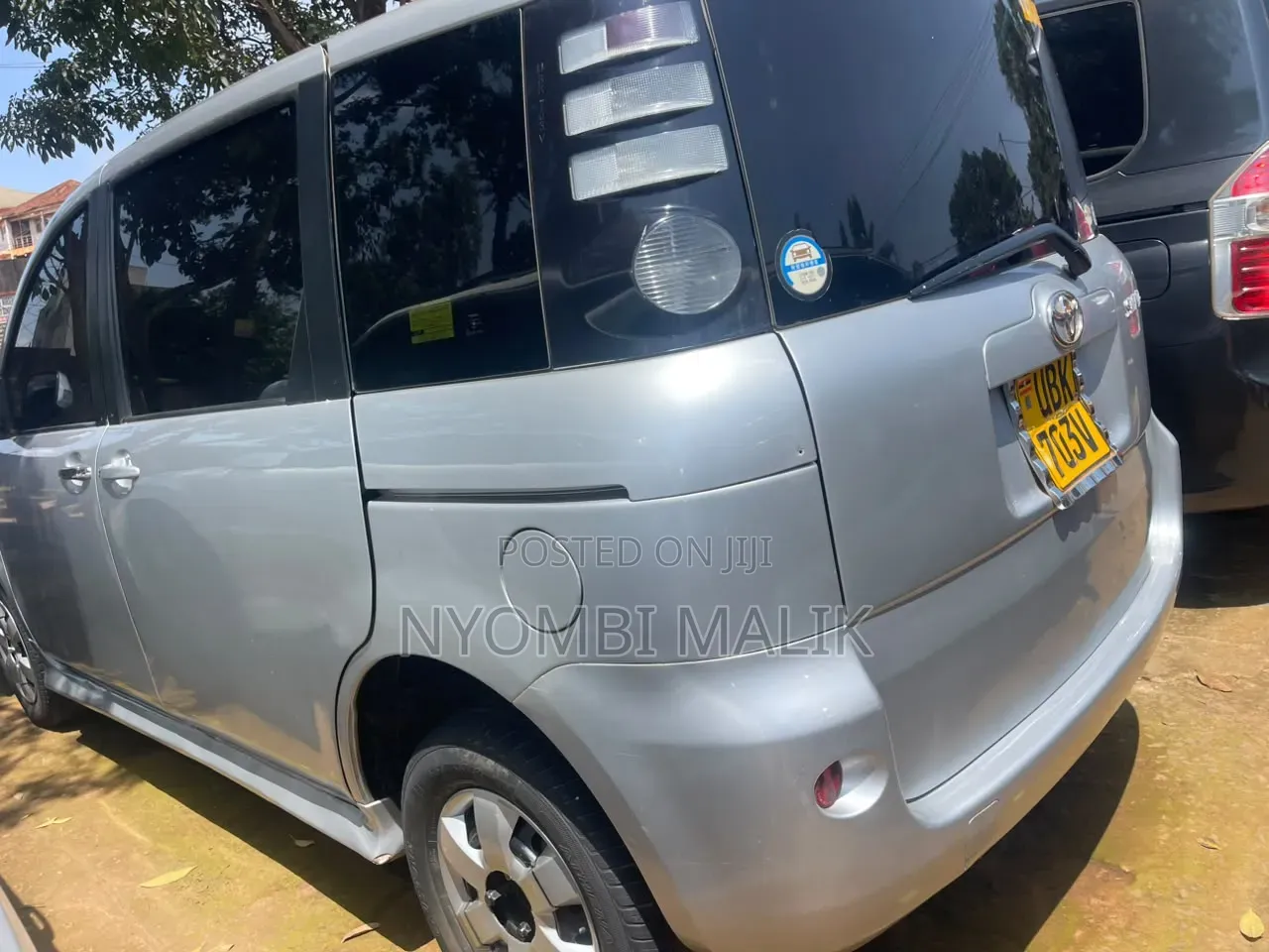 Toyota Sienta 2006 Silver