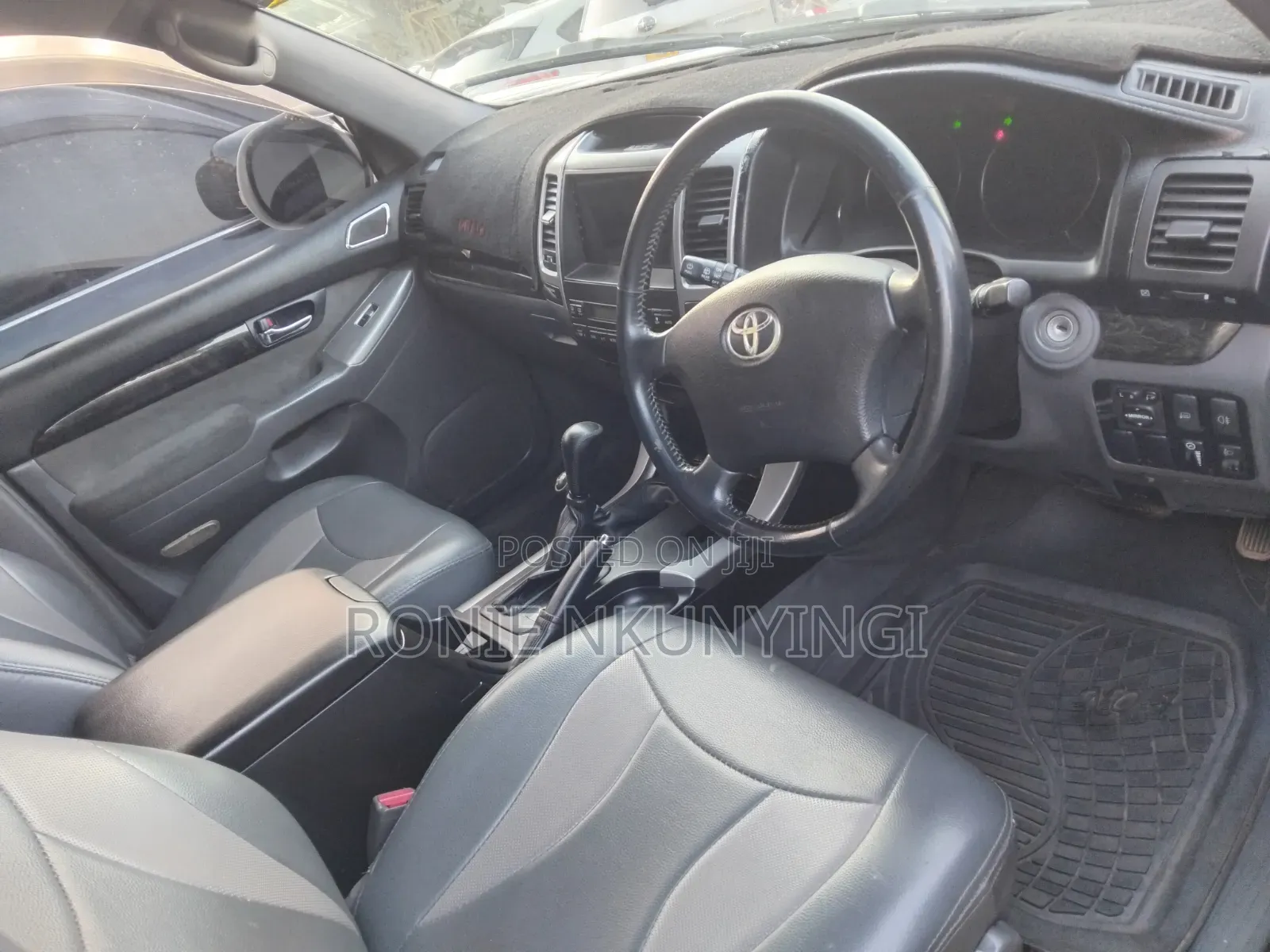 Toyota Land Cruiser 2009 Gray