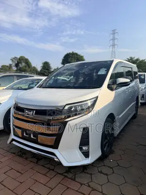 Toyota Noah 2.0 AWD (7 Seater) 2018 White