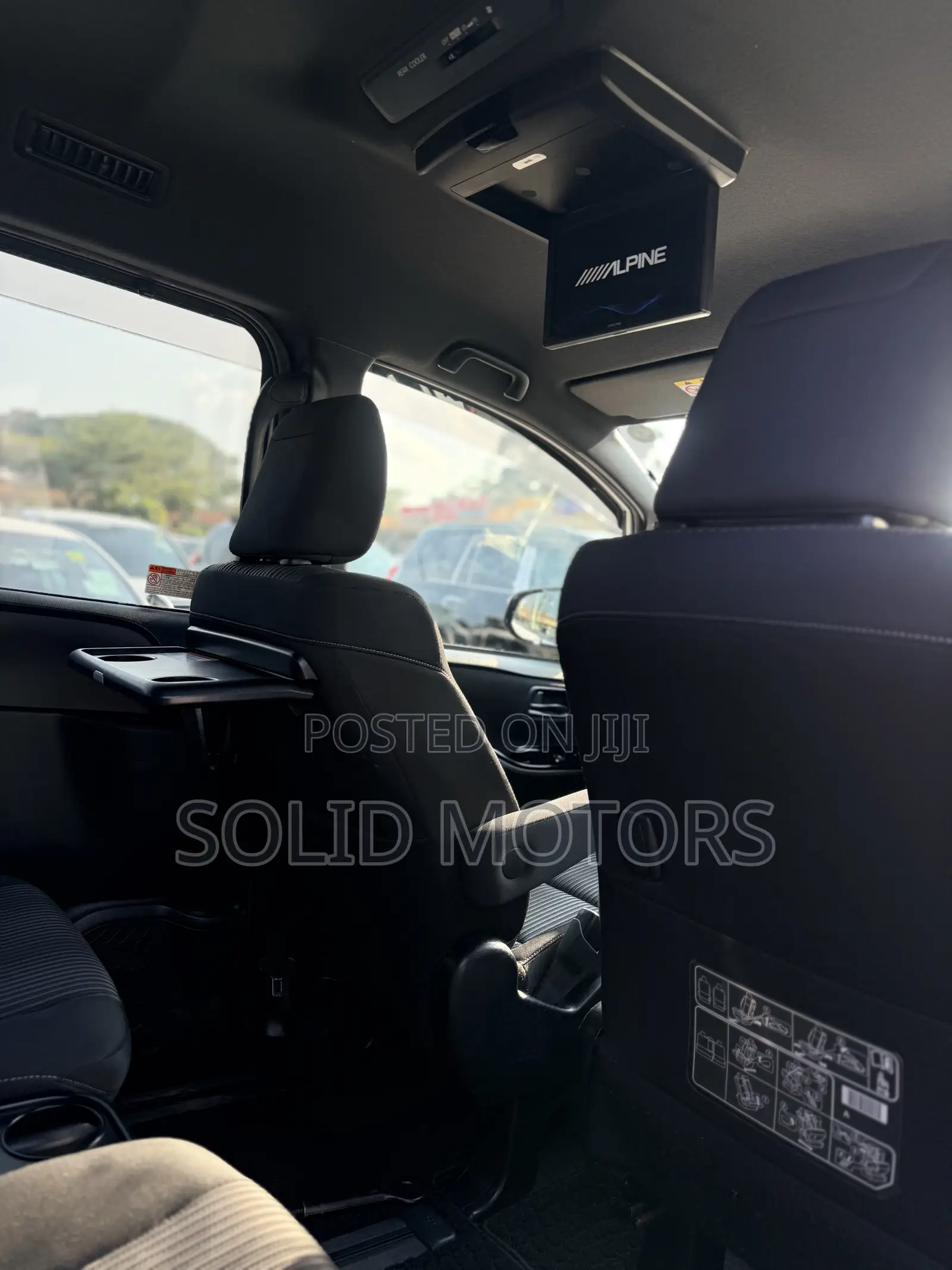 Toyota Noah 2.0 AWD (7 Seater) 2018 White