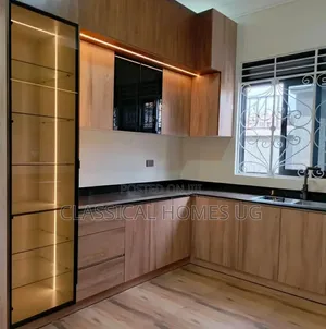 4bdrm Bungalow in Akright Bwebajja, Central Division for rent