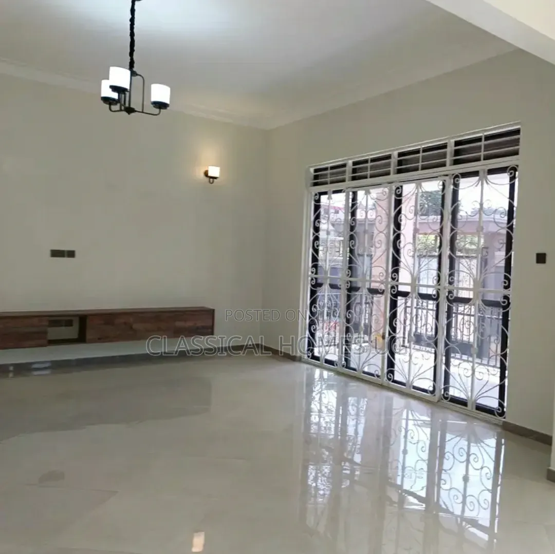 4bdrm Bungalow in Akright Bwebajja, Central Division for rent