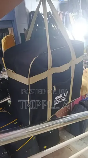 Howl Lion Sports Bag