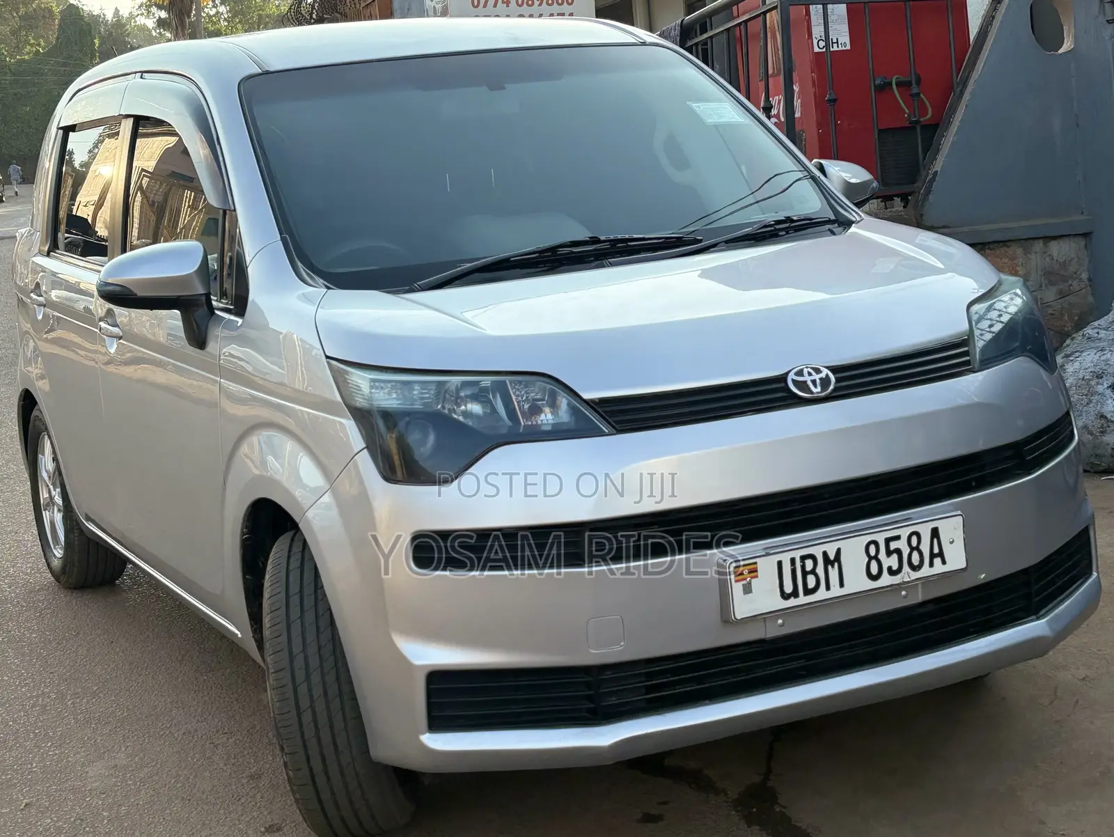 Toyota Spade 1.5 2012 Silver