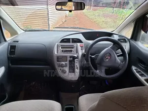 Toyota Ractis 2005 White