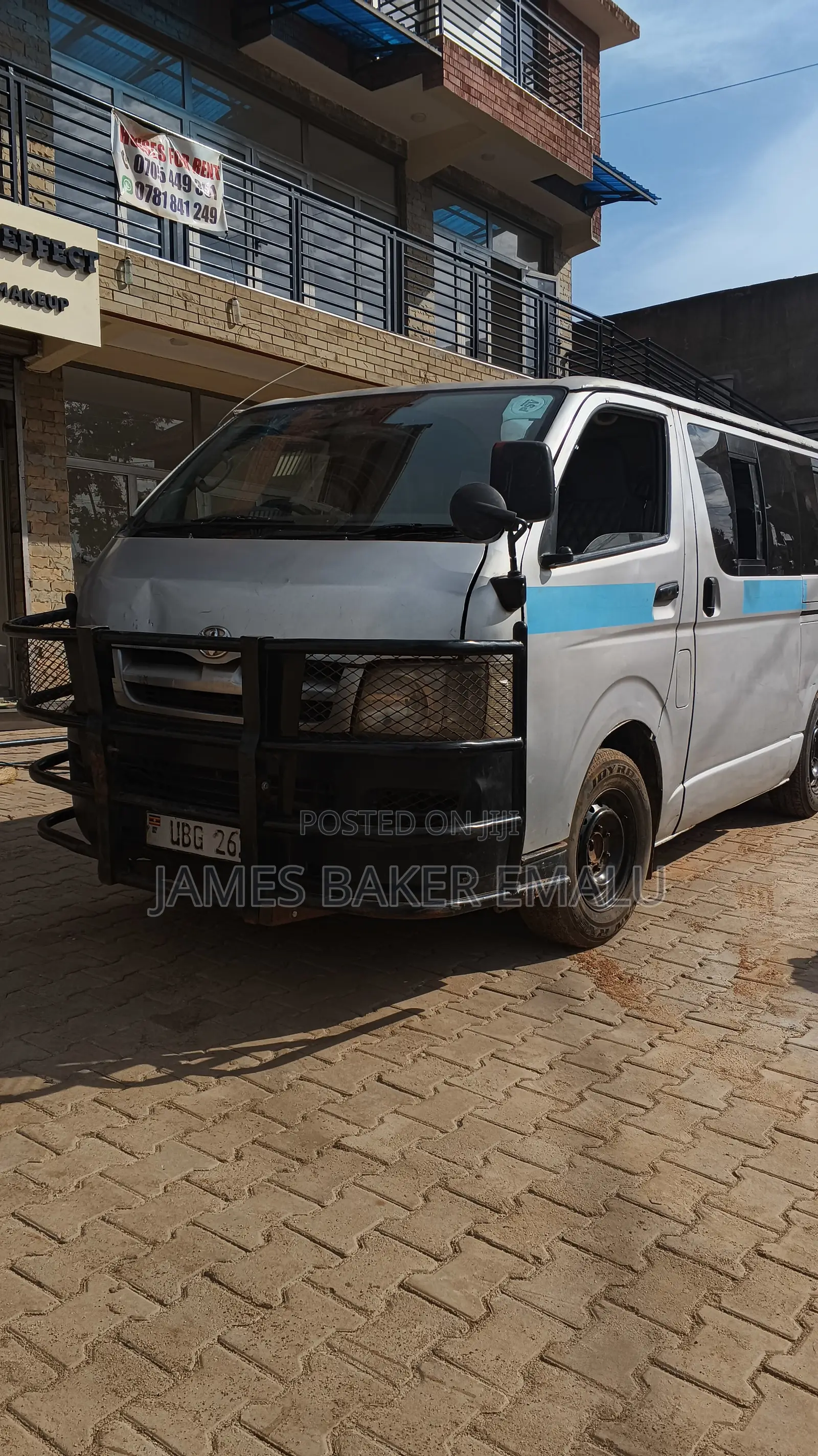 Toyota HiAce 2006 Silver