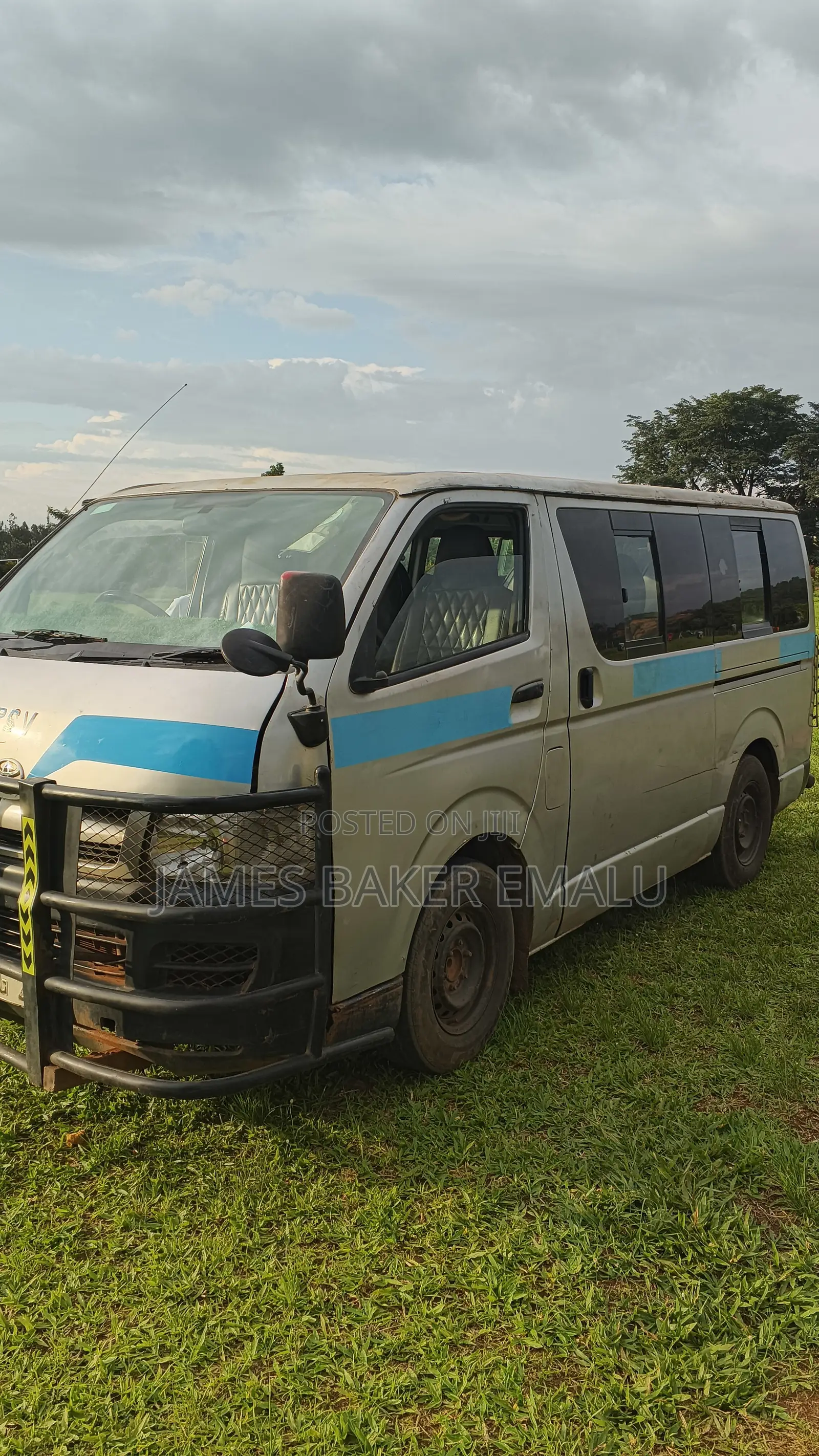 Toyota HiAce 2006 Silver
