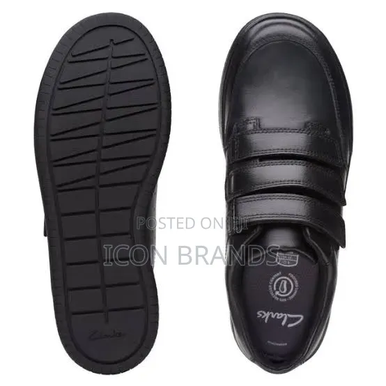 Clarks Fawn Bar Youth School Shoes