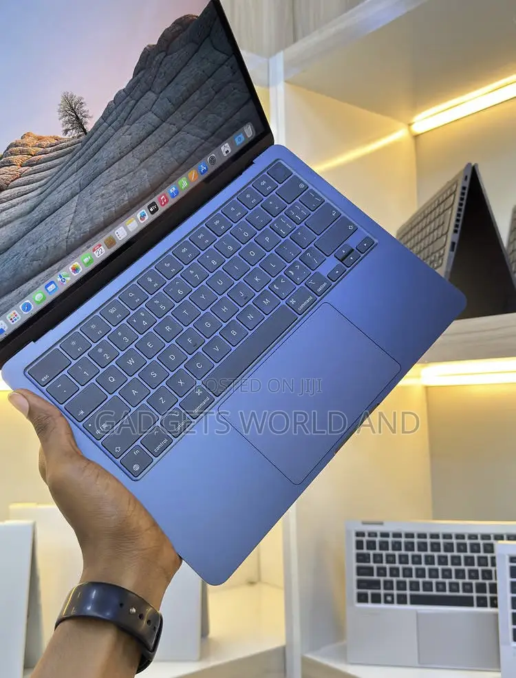 New Laptop Apple MacBook Air 8GB Apple M2 SSD 512GB