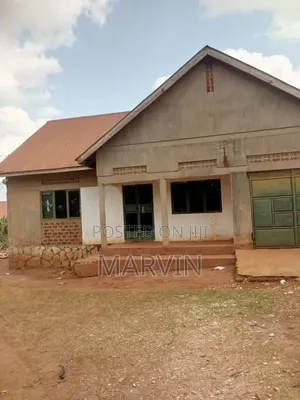 5bdrm House in Jomayi Estates, Bulenga for sale