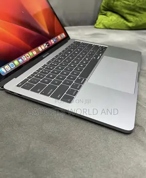 Laptop Apple MacBook Pro 2017 8GB Intel Core i5 SSD 256GB