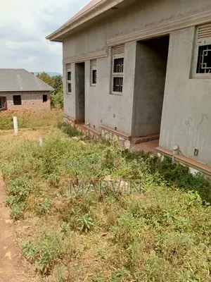 3bdrm Room & Parlour in Oscar Estates, Bulenga for sale