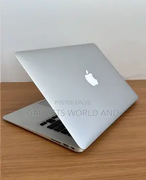 Laptop Apple MacBook Air 2017 8GB Intel Core i5 SSD 256GB