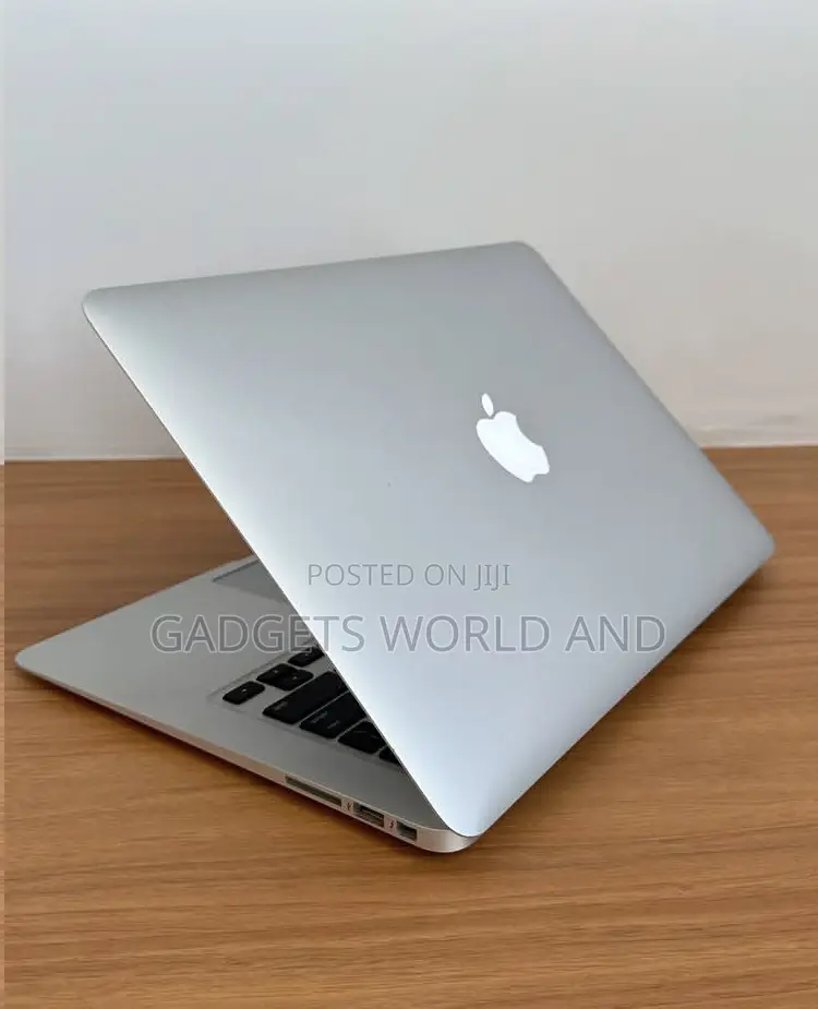 Laptop Apple MacBook Air 2017 8GB Intel Core i5 SSD 256GB