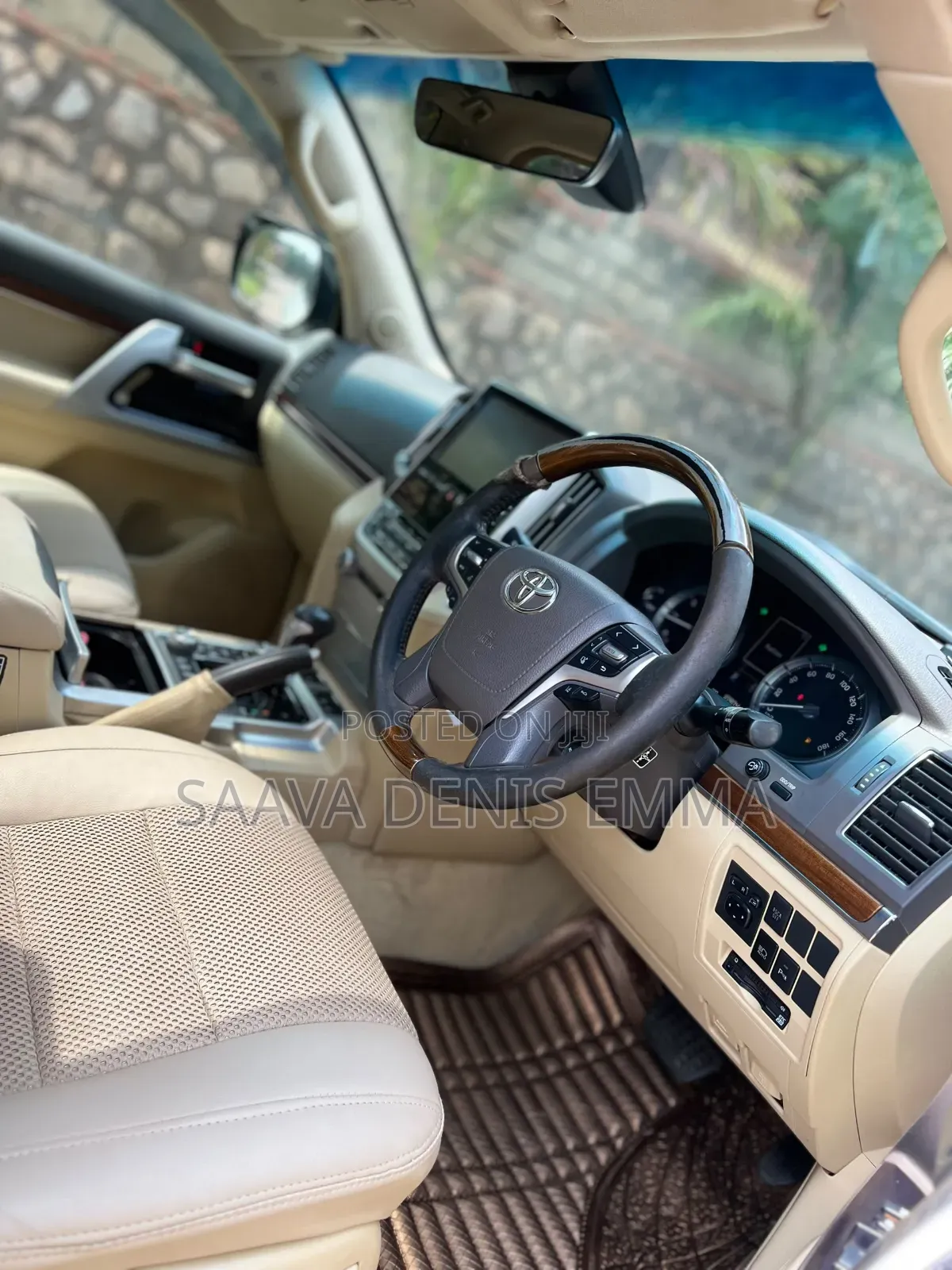 Toyota Land Cruiser 2017 White