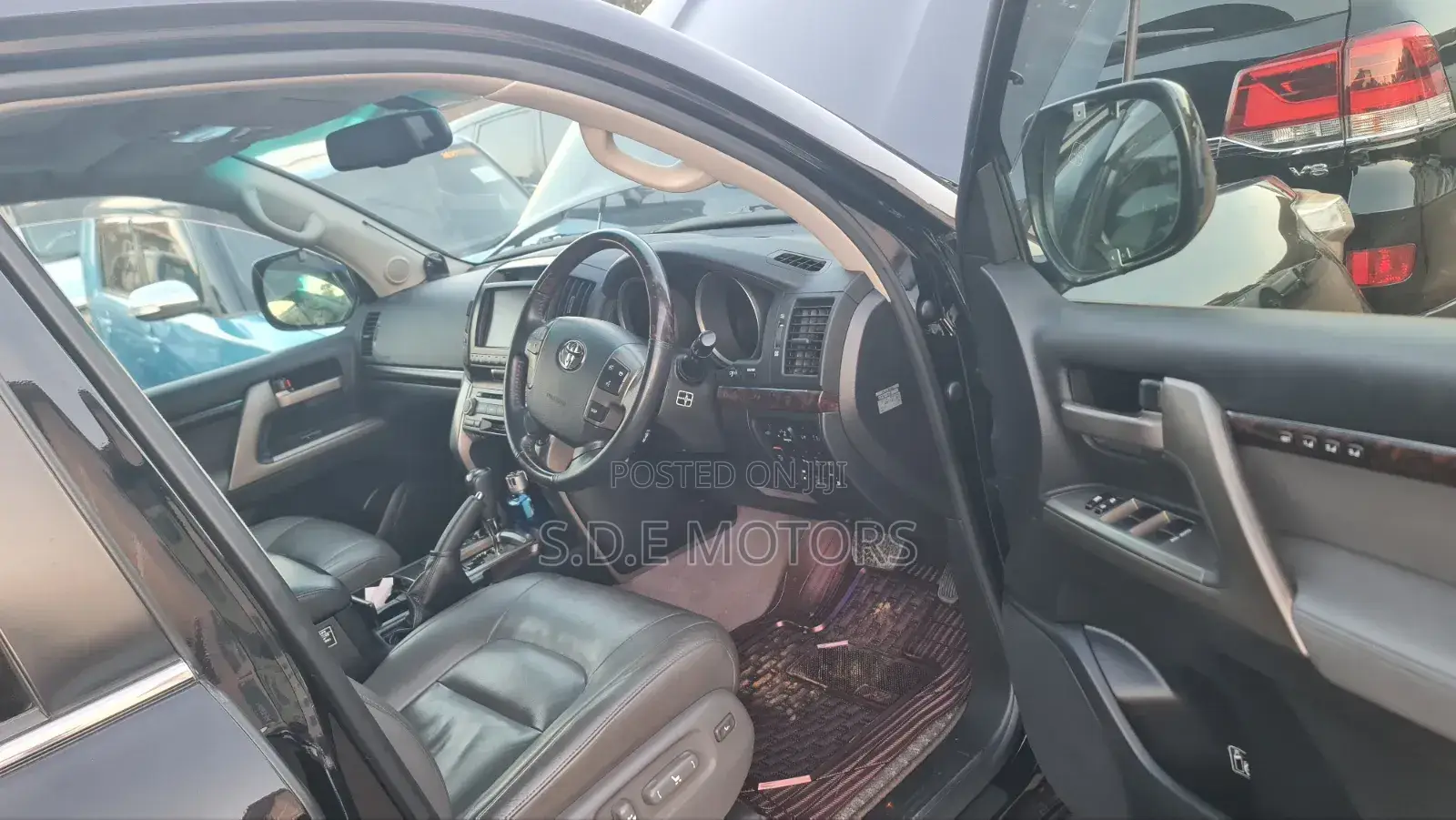 Toyota Land Cruiser 2010 Black
