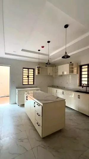 3bdrm Apartment in Bugolobi, Central Division for rent