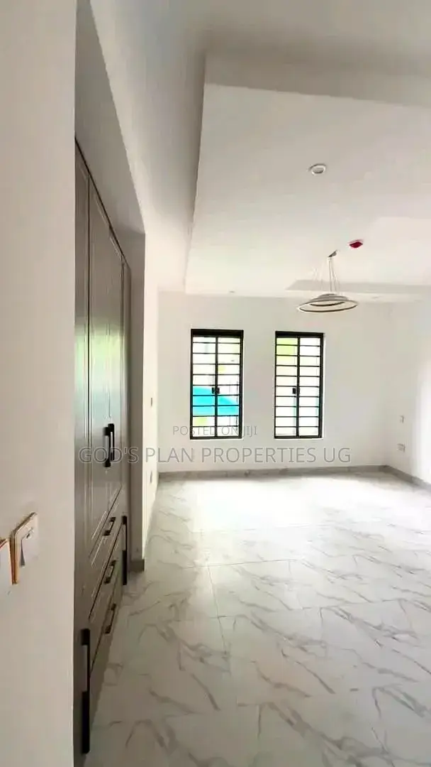 3bdrm Apartment in Bugolobi, Central Division for rent