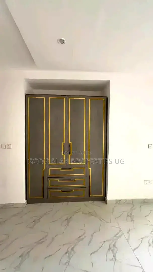 3bdrm Apartment in Bugolobi, Central Division for rent