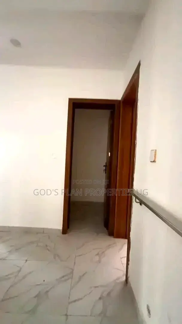 3bdrm Apartment in Bugolobi, Central Division for rent