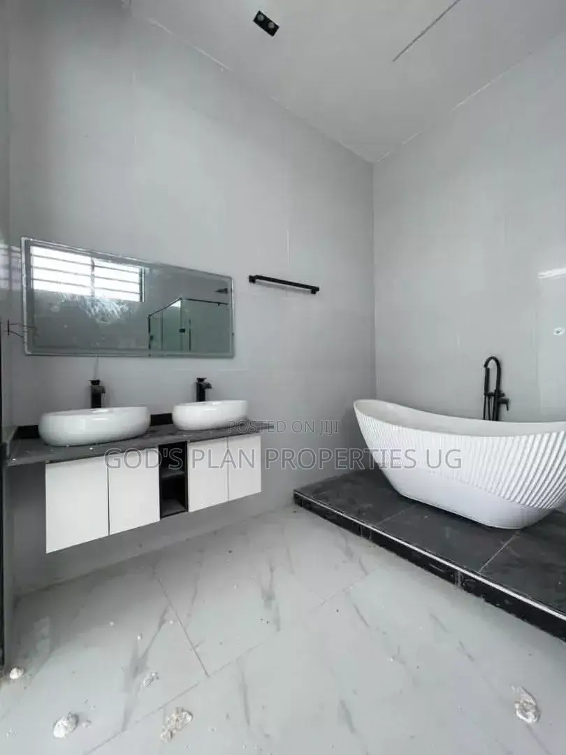 3bdrm Apartment in Bugolobi, Central Division for rent