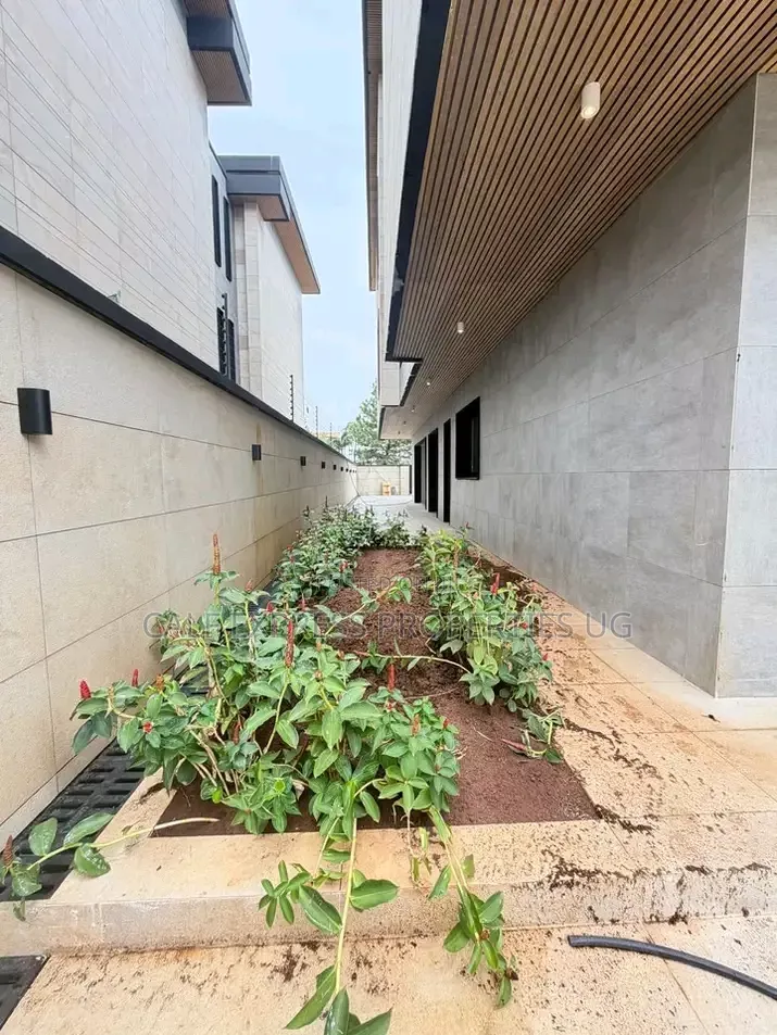 4bdrm Duplex in Bunga Estate, Central Division for rent