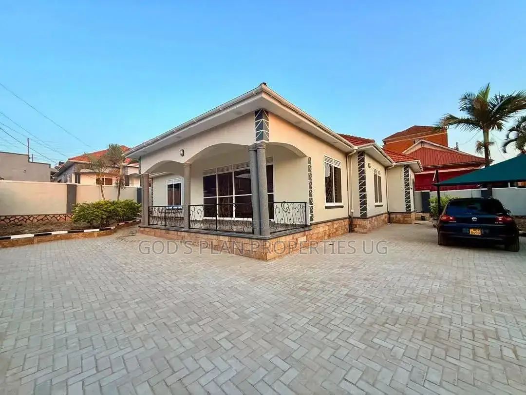 5bdrm Bungalow in Bunga Estate, Central Division for rent