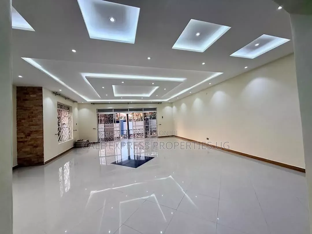 5bdrm Bungalow in Bunga Estate, Central Division for rent