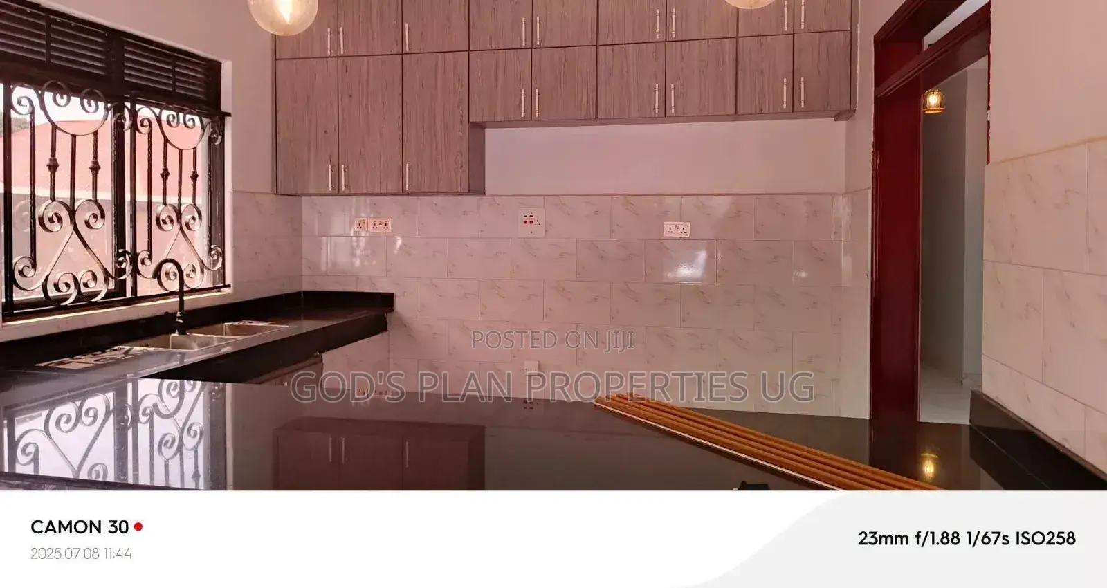 5bdrm Bungalow in Gabba Estate, Central Division for rent