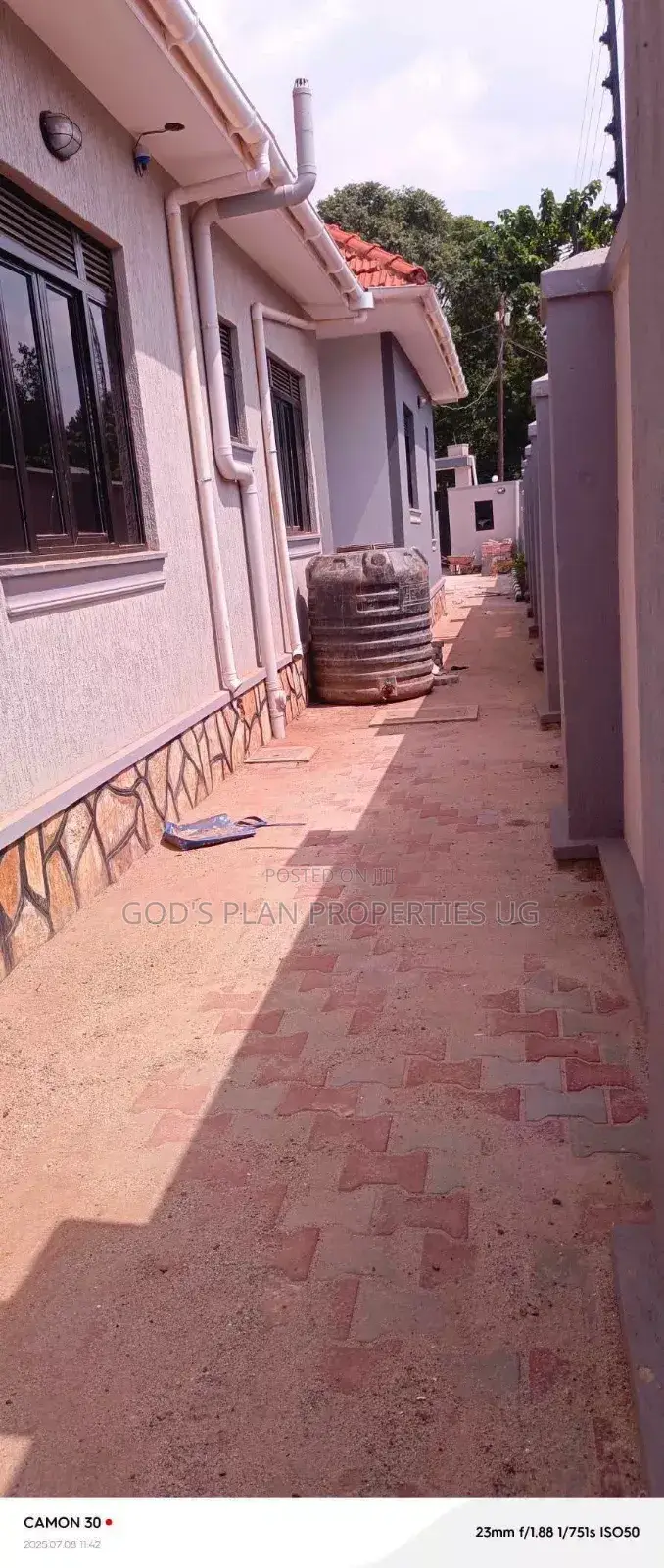5bdrm Bungalow in Gabba Estate, Central Division for rent
