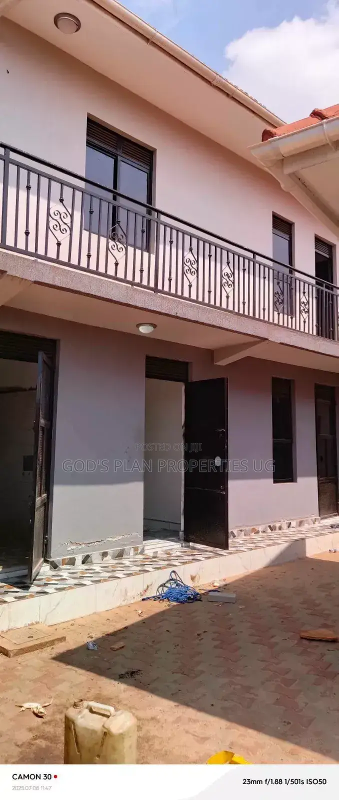5bdrm Bungalow in Gabba Estate, Central Division for rent