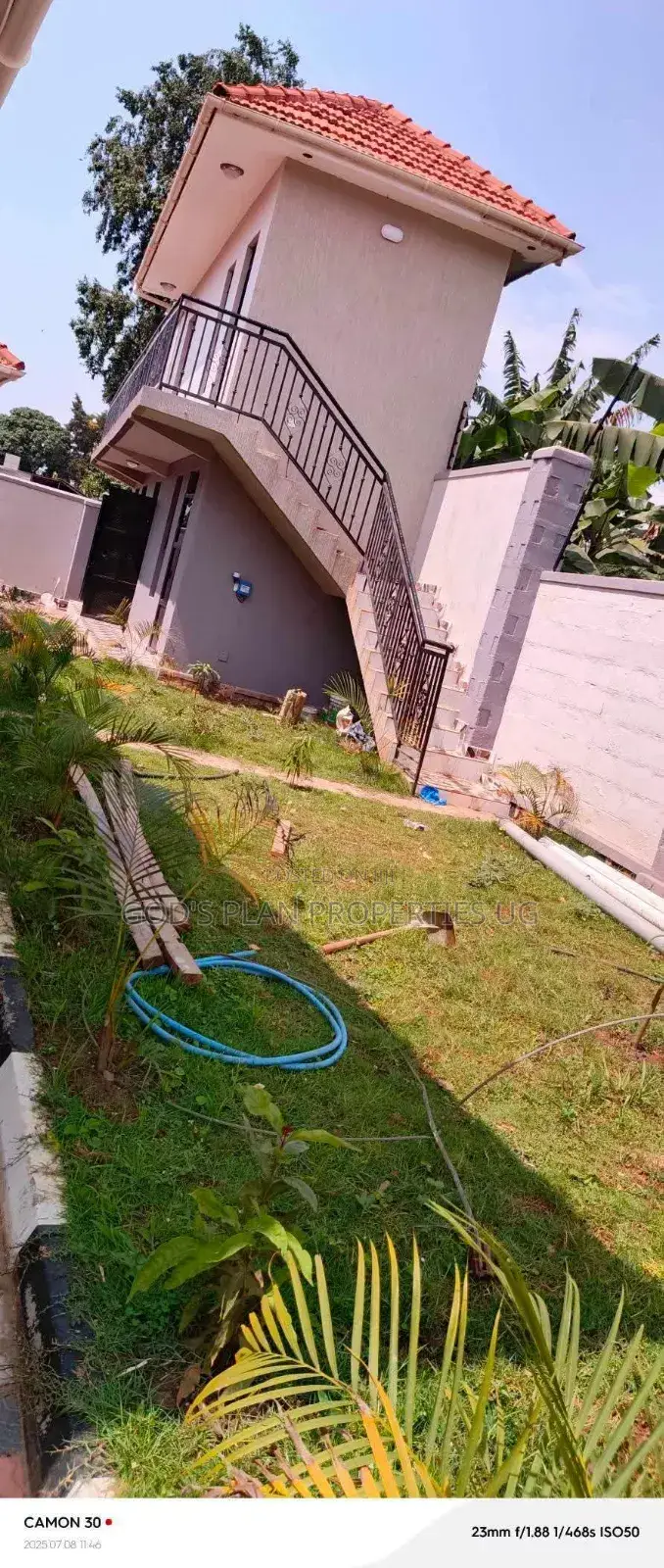 5bdrm Bungalow in Gabba Estate, Central Division for rent