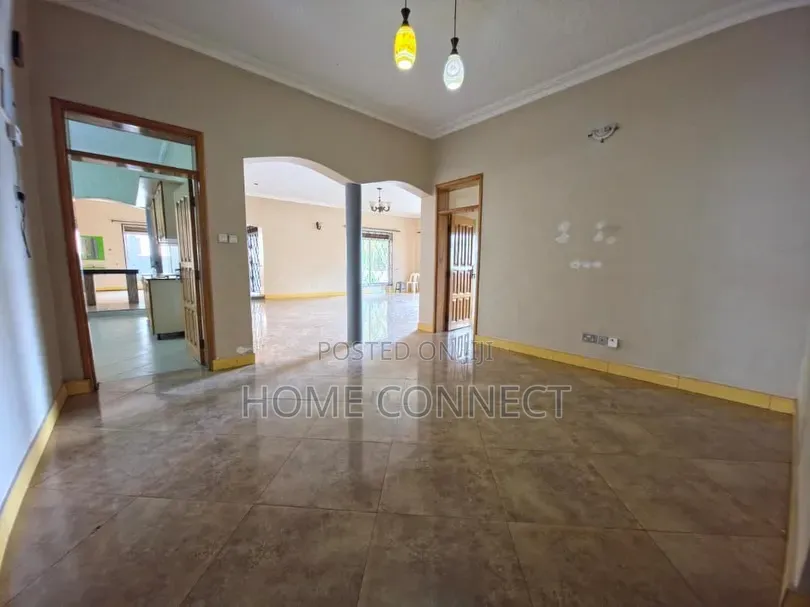 5bdrm Bungalow in Bugoloobi Luthuli, Central Division for rent