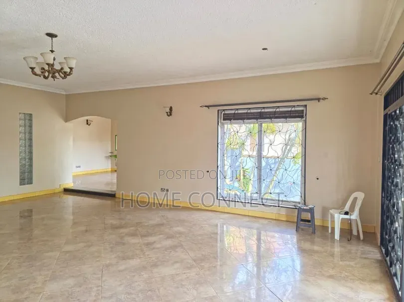 5bdrm Bungalow in Bugoloobi Luthuli, Central Division for rent