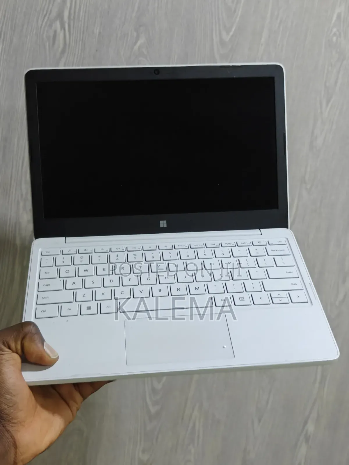 Laptop Microsoft Surface Laptop SE 8GB Intel Celeron SSD 128GB