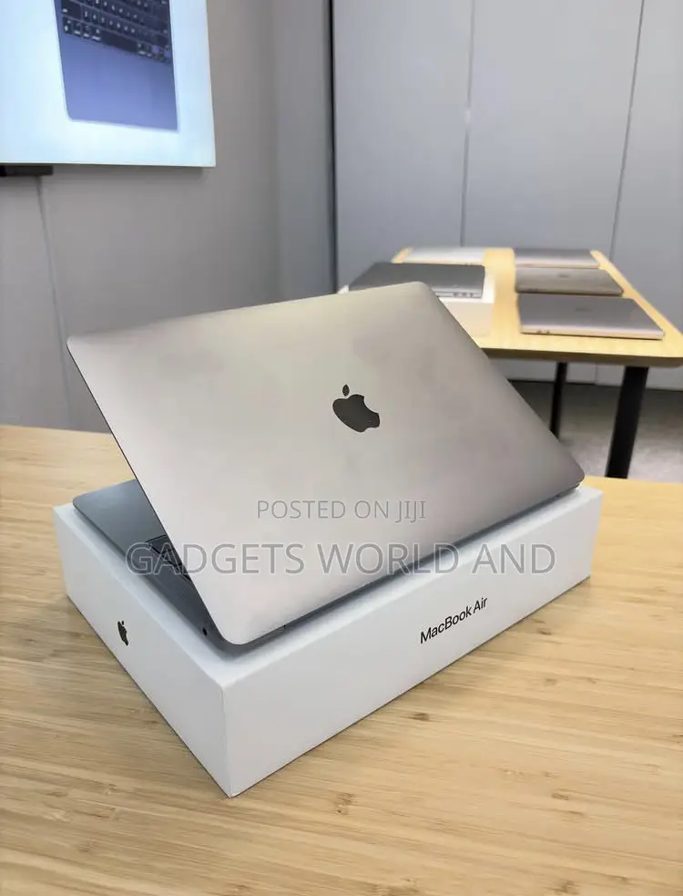 Laptop Apple MacBook Air 2018 8GB Intel Core i5 SSD 256GB