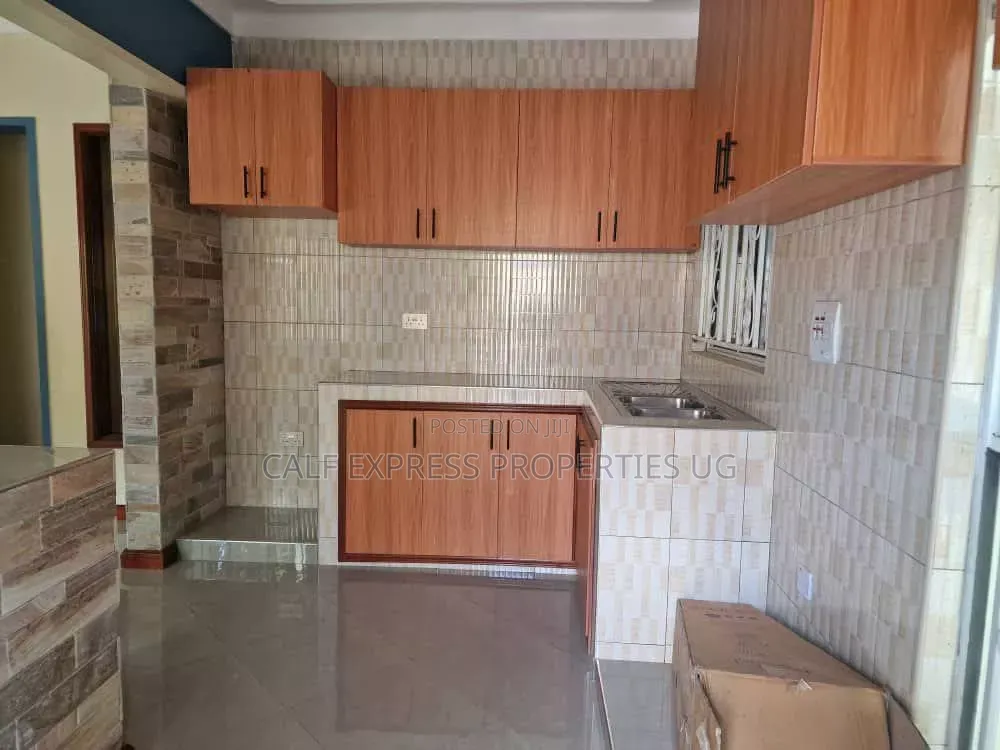 2bdrm House in Munyonyo Estate, Central Division for rent