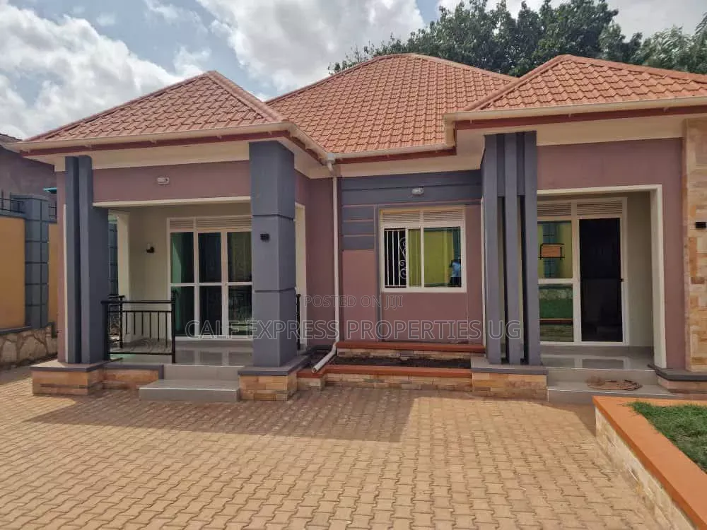 2bdrm House in Munyonyo Estate, Central Division for rent
