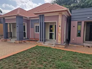 2bdrm House in Munyonyo Estate, Central Division for rent