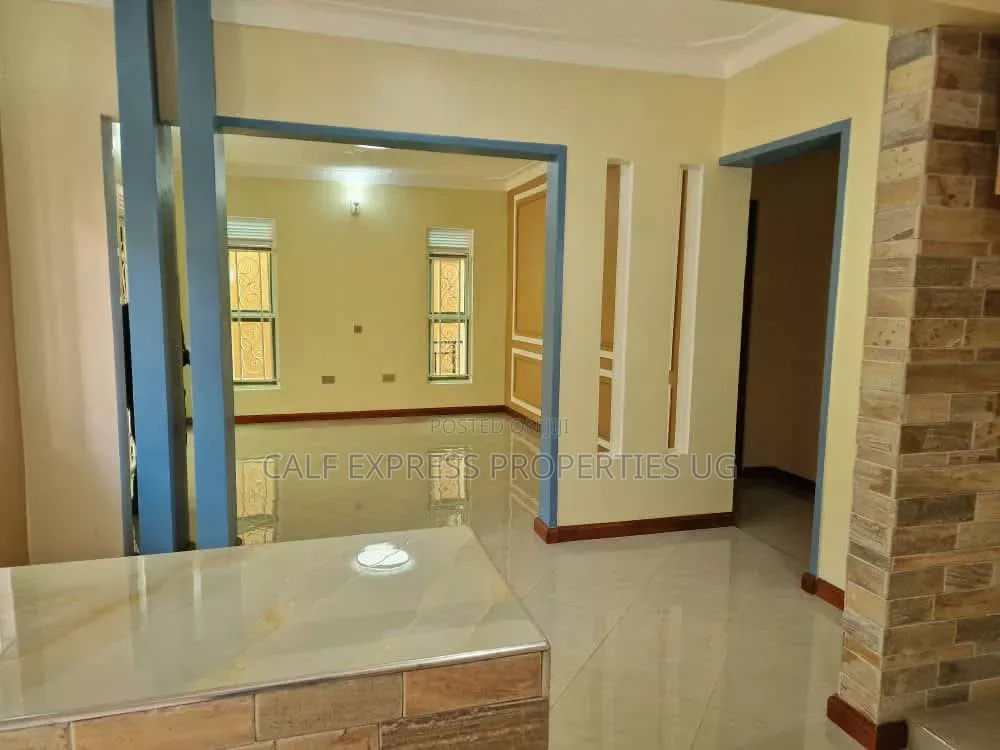 2bdrm House in Munyonyo Estate, Central Division for rent