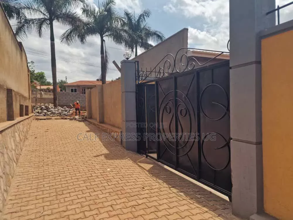 2bdrm House in Munyonyo Estate, Central Division for rent