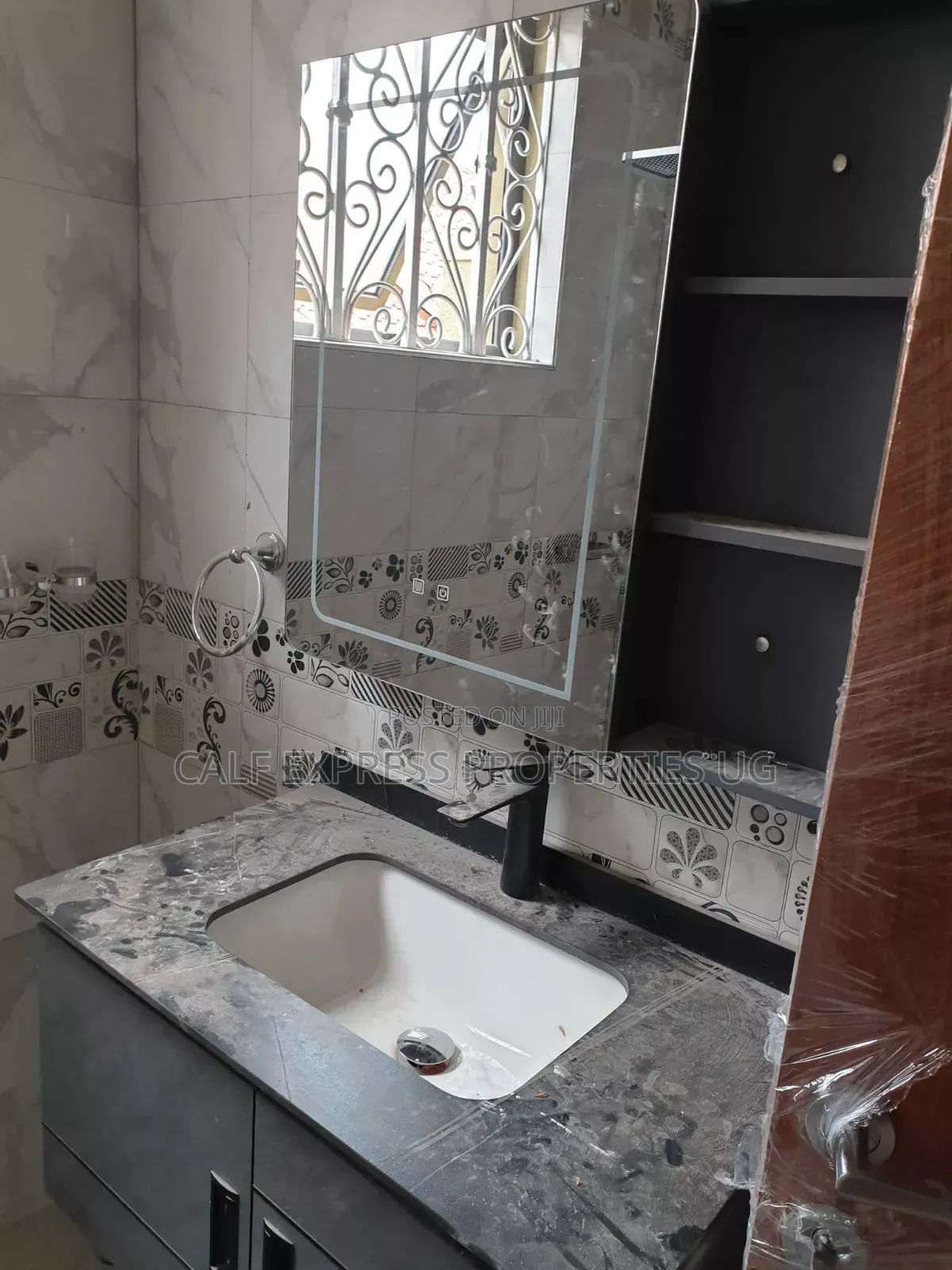 2bdrm Apartment in Kiggo Busabala, Central Division for rent
