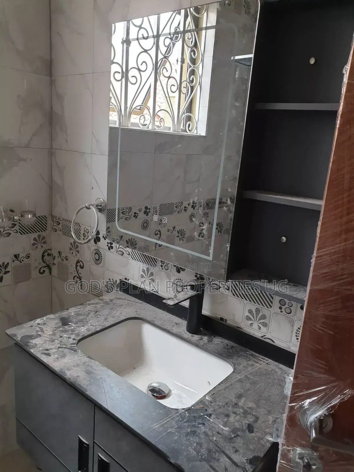 2bdrm Apartment in Kiggo Busabala, Central Division for rent