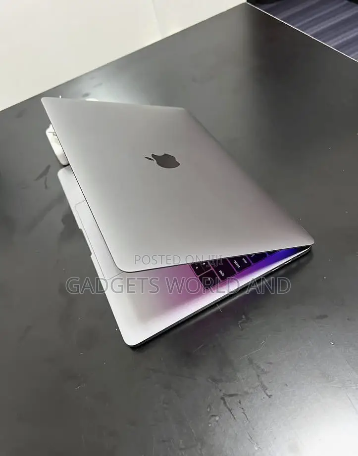 Laptop Apple MacBook Pro 2019 8GB Intel Core i5 SSD 256GB
