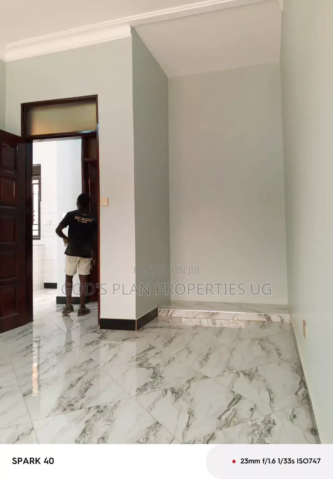 4bdrm Bungalow in Kansanga Estate, Central Division for rent