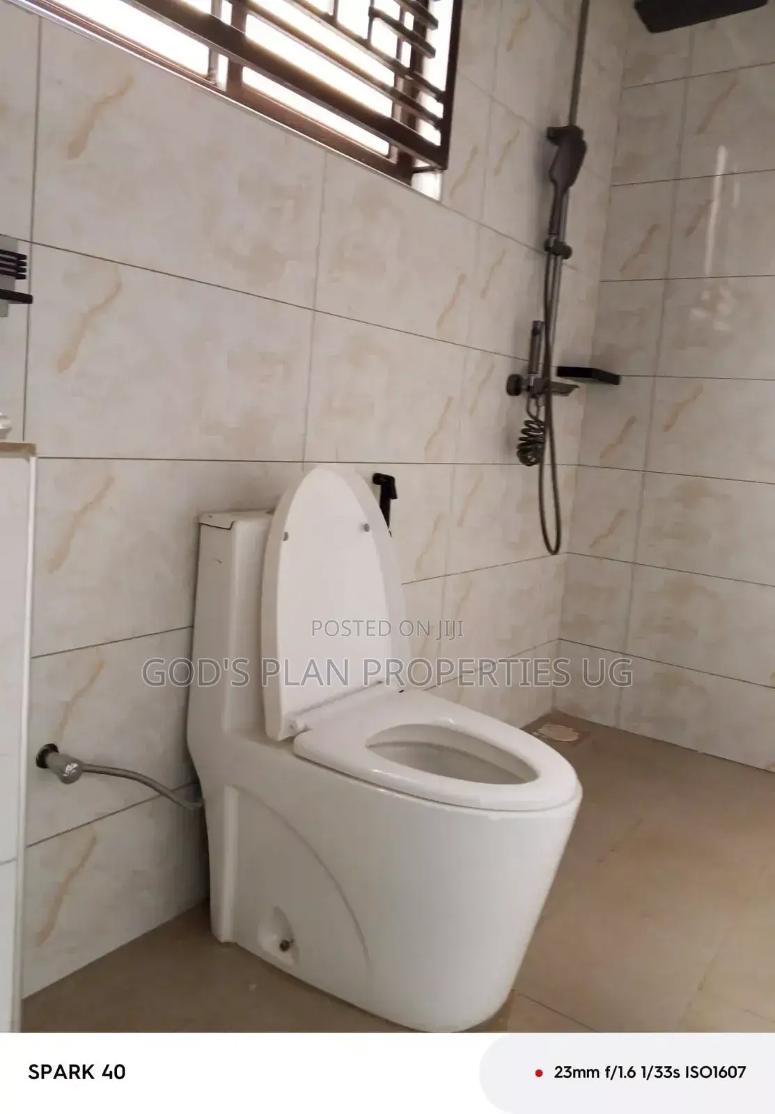 4bdrm Bungalow in Kansanga Estate, Central Division for rent