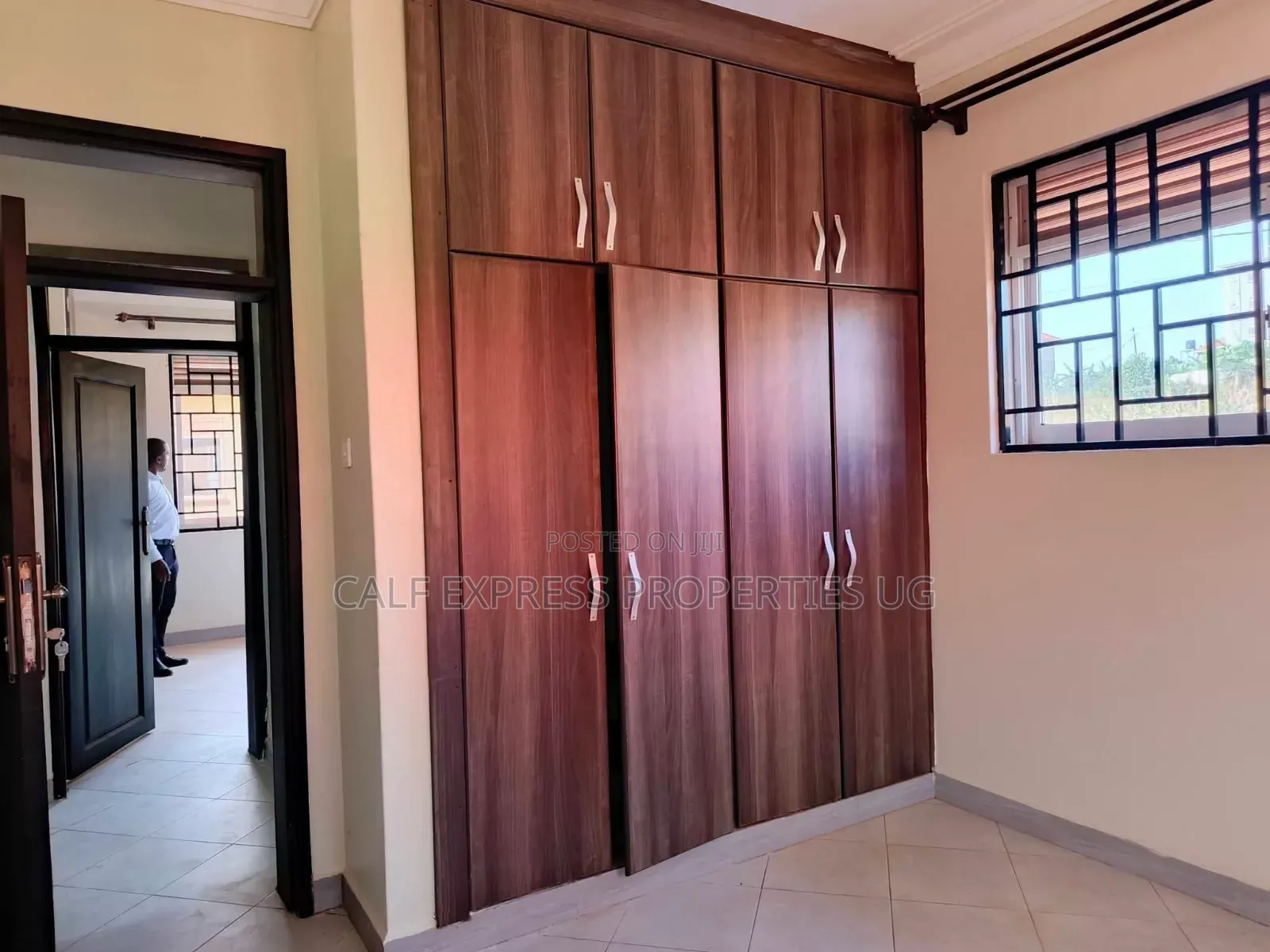 4bdrm Bungalow in Kansanga Estate, Central Division for rent